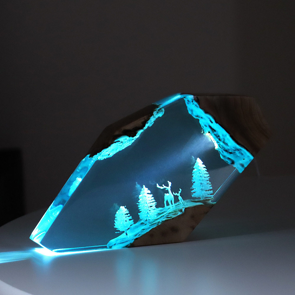 Art Craft Halloween - 森の妖精鹿デスクトップアート、パーソナライズされた発光オーナメント、沈没船タコ、聖なる木製樹脂製ホームデコレーションクラフトアイテム